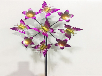 Wind spinner with solar light